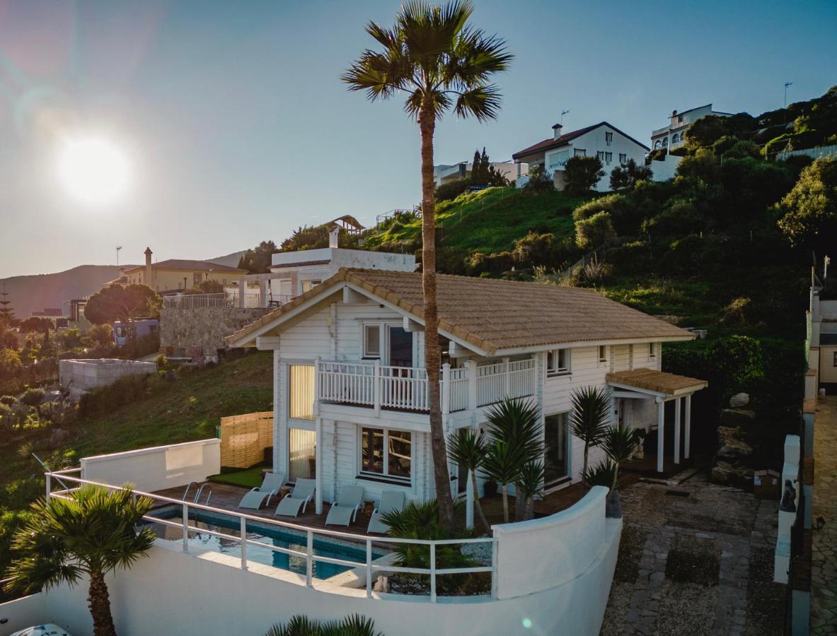 Increible Villa De Madera Con Vistas Al Mar อัลเฮซิราส ภายนอก รูปภาพ