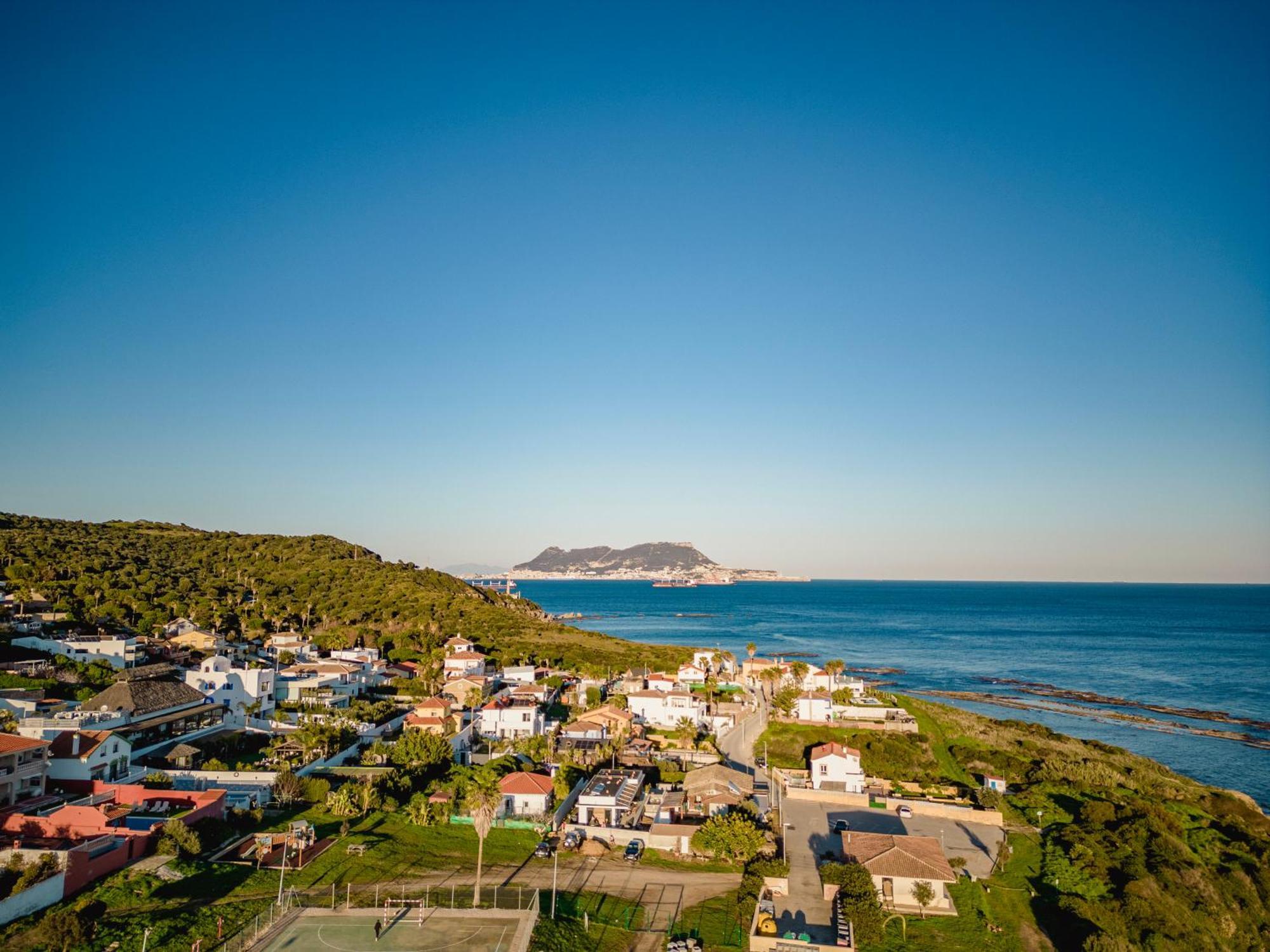 Increible Villa De Madera Con Vistas Al Mar อัลเฮซิราส ภายนอก รูปภาพ