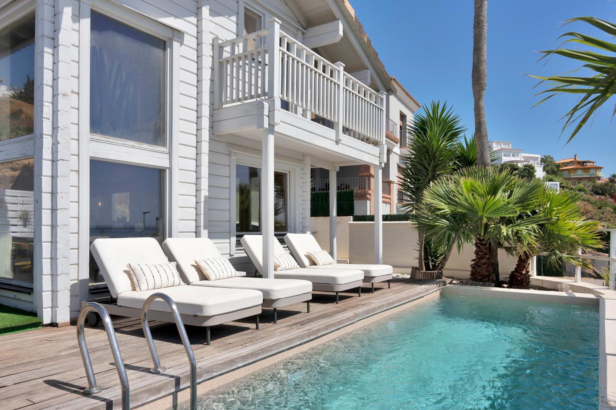 Increible Villa De Madera Con Vistas Al Mar อัลเฮซิราส ภายนอก รูปภาพ